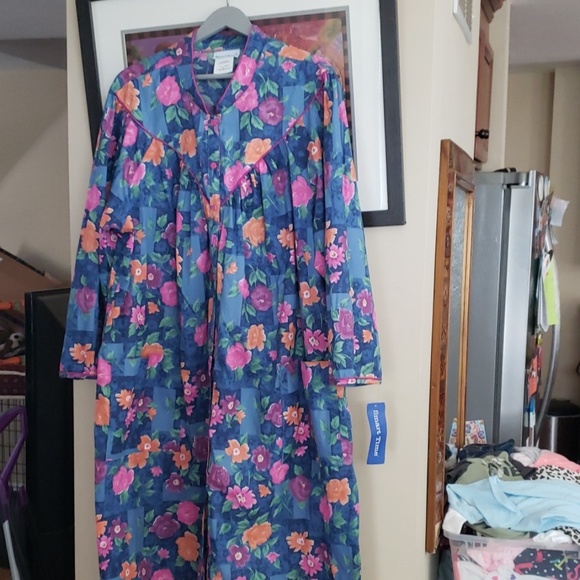 smart time Other - NWT house cost or light weight Bathrobe